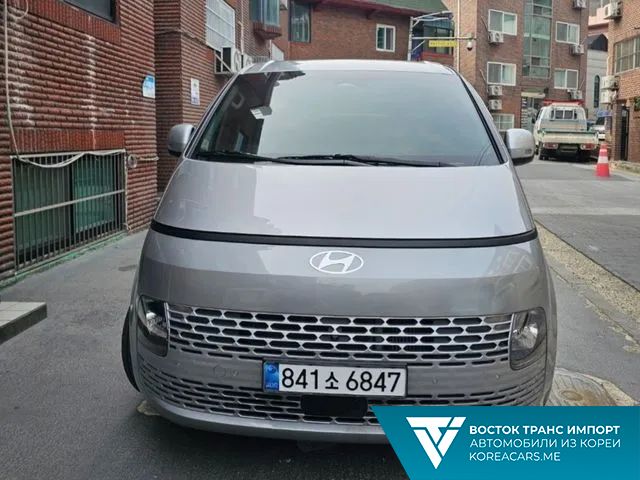 Hyundai Staria 2025