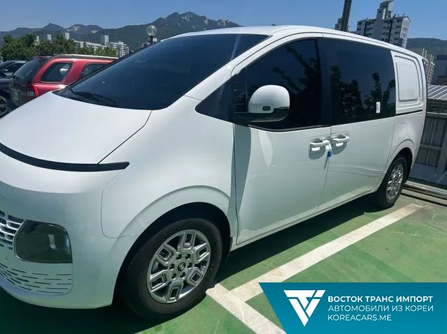 Hyundai Staria 2025