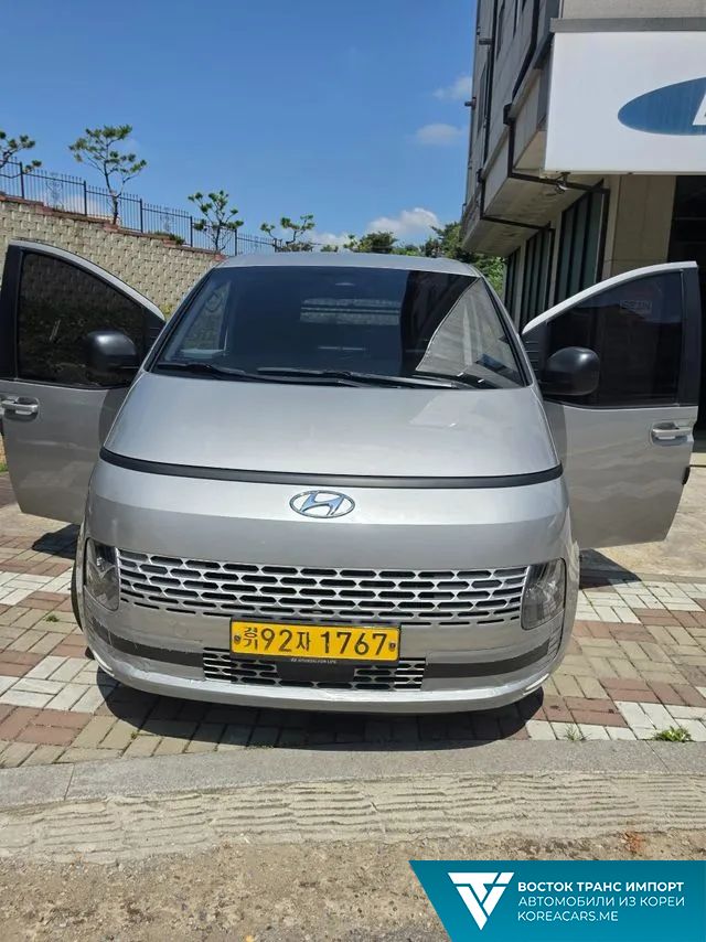 Hyundai Staria 2021