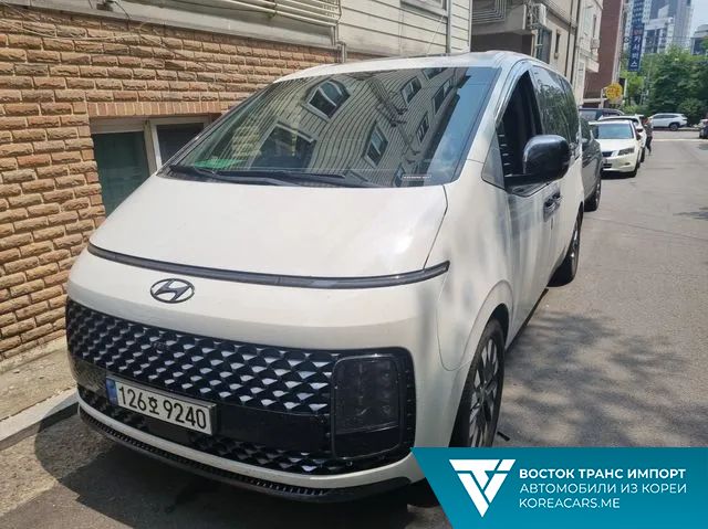 Hyundai Staria 2021