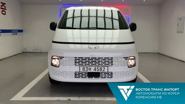 Hyundai Staria 2021