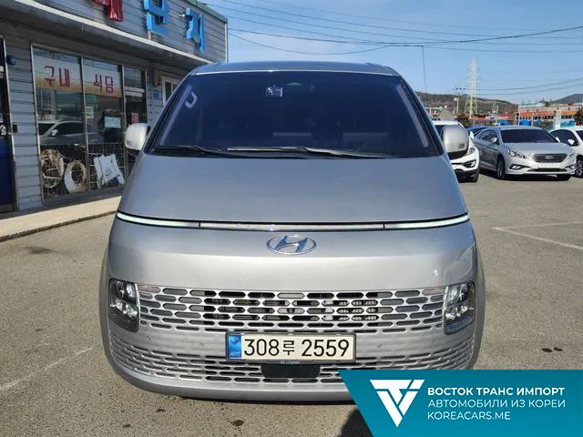 Hyundai Staria 2021