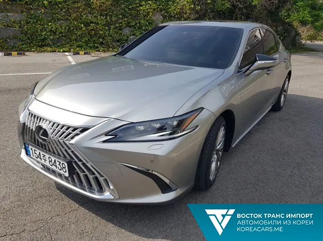 Lexus ES 2025