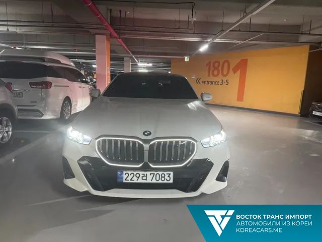 BMW 5-Series 2024