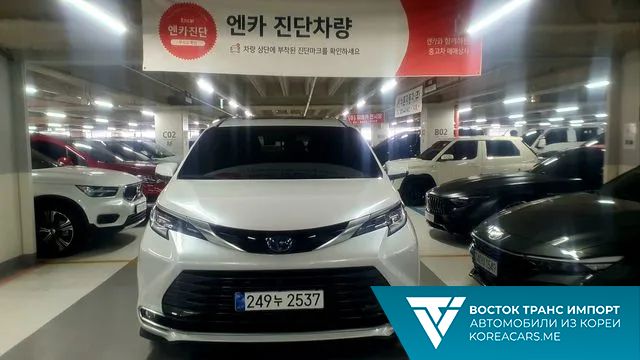 Toyota Sienna 2024